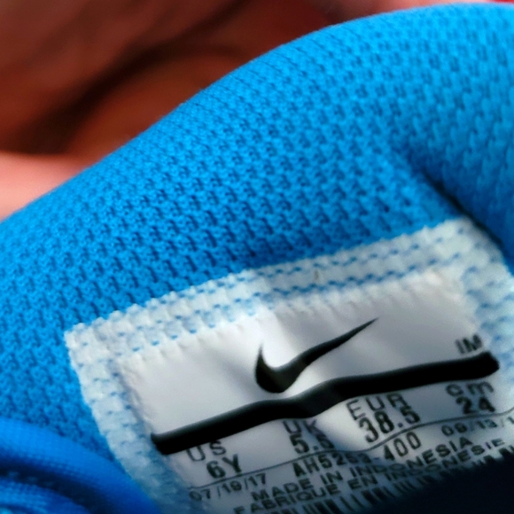 NIKE. /  SIZE 6Y  /  FLAWLESS - Picture 6 of 7